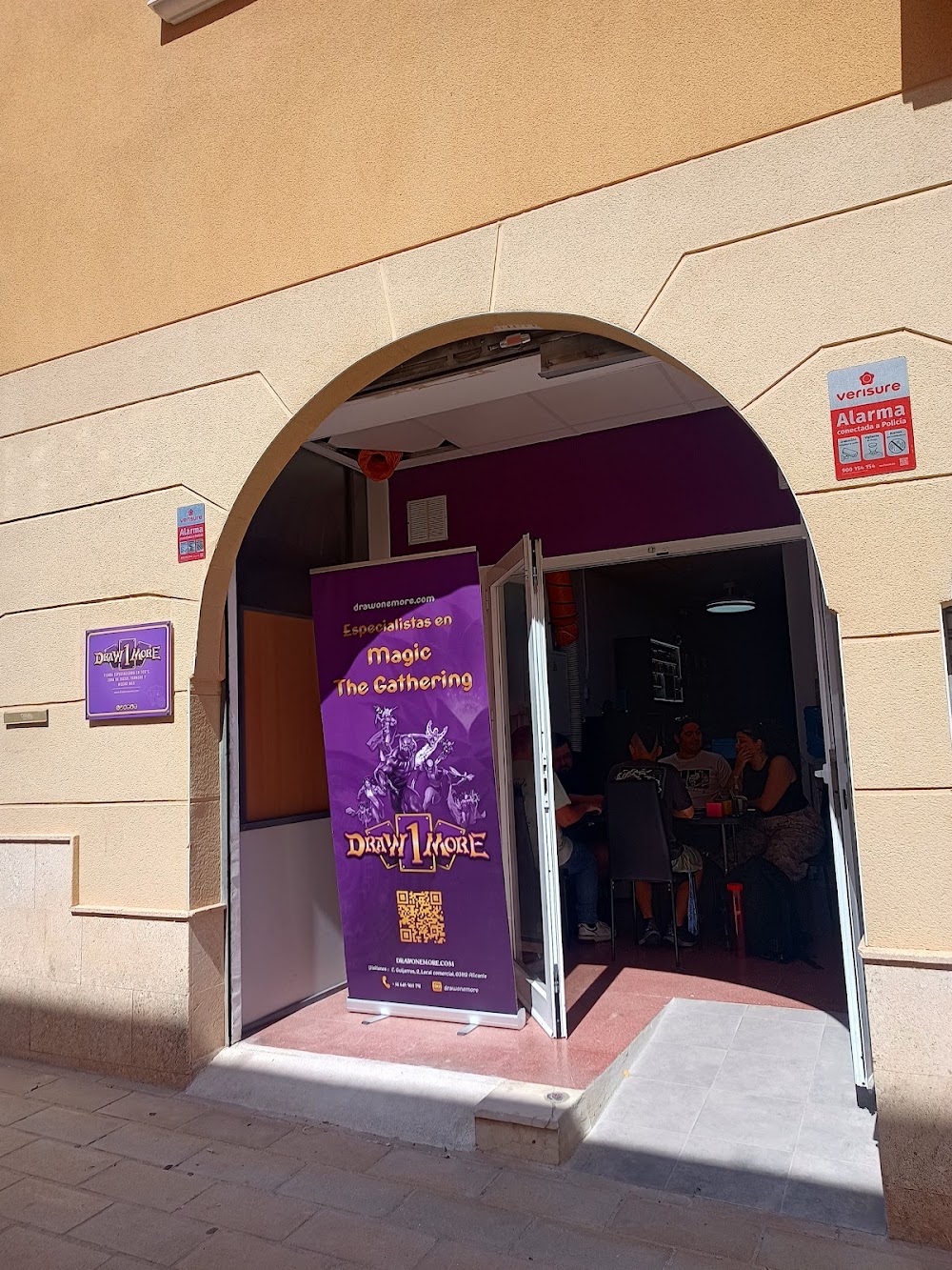 Draw One More, tienda de TCG en Alicante
