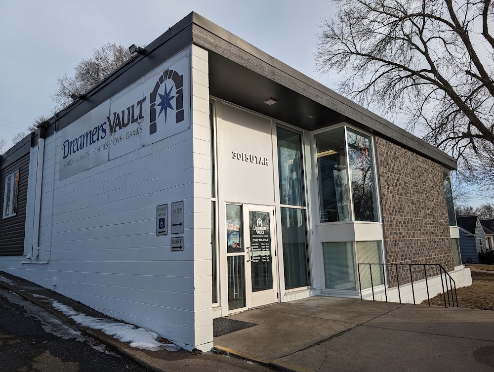 Dreamers Vault Games - Saint Louis Park, tienda de TCG en Saint Louis Park