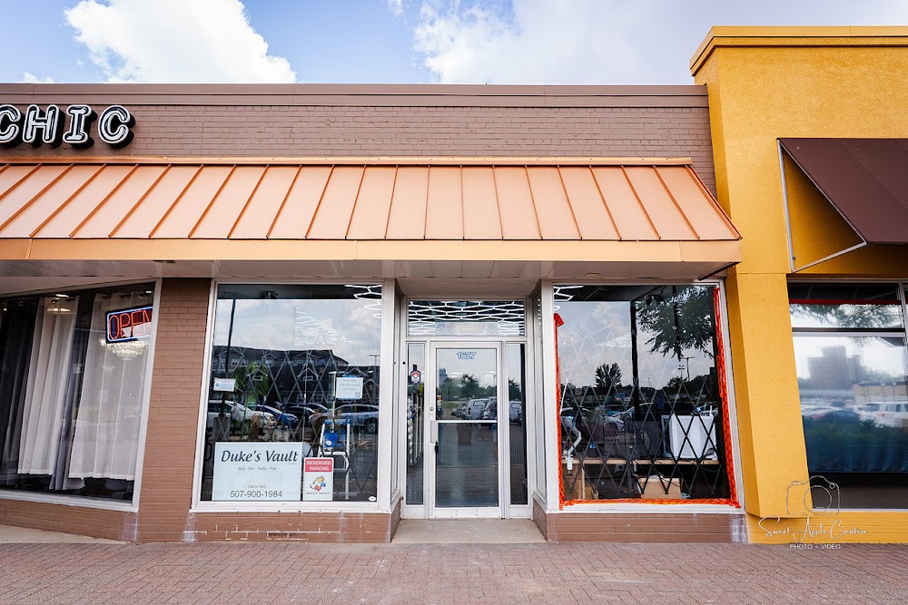 Dukes Vault, tienda de TCG en Rochester