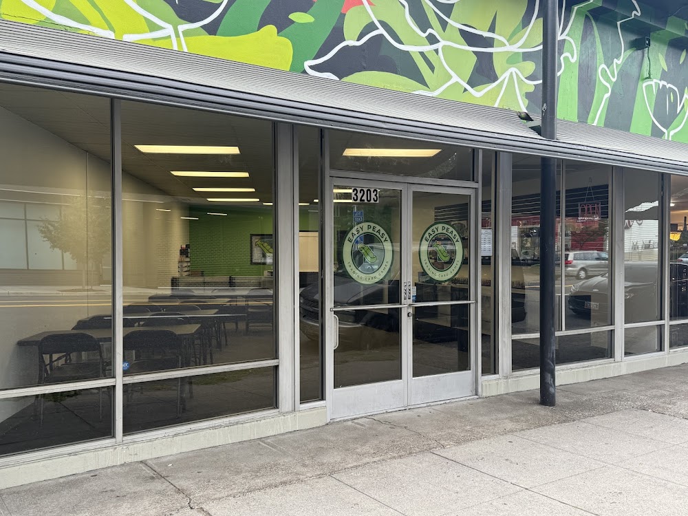 Easy Peasy TCG, tienda de TCG en Portland