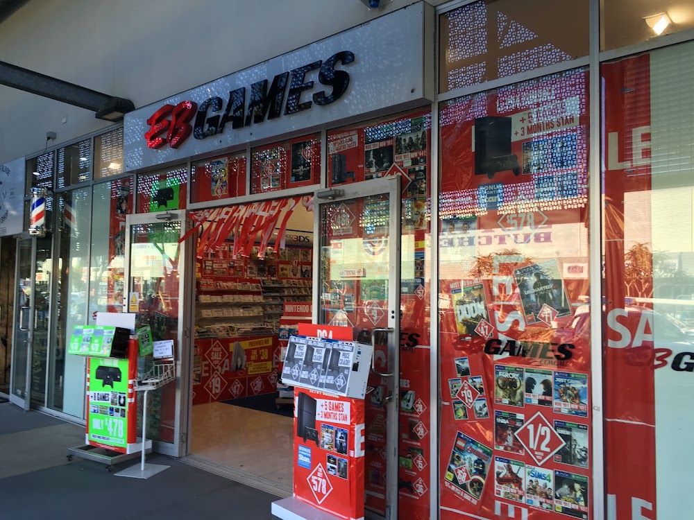 EB Games Browns Plains Village Square, tienda de TCG en Browns Plains