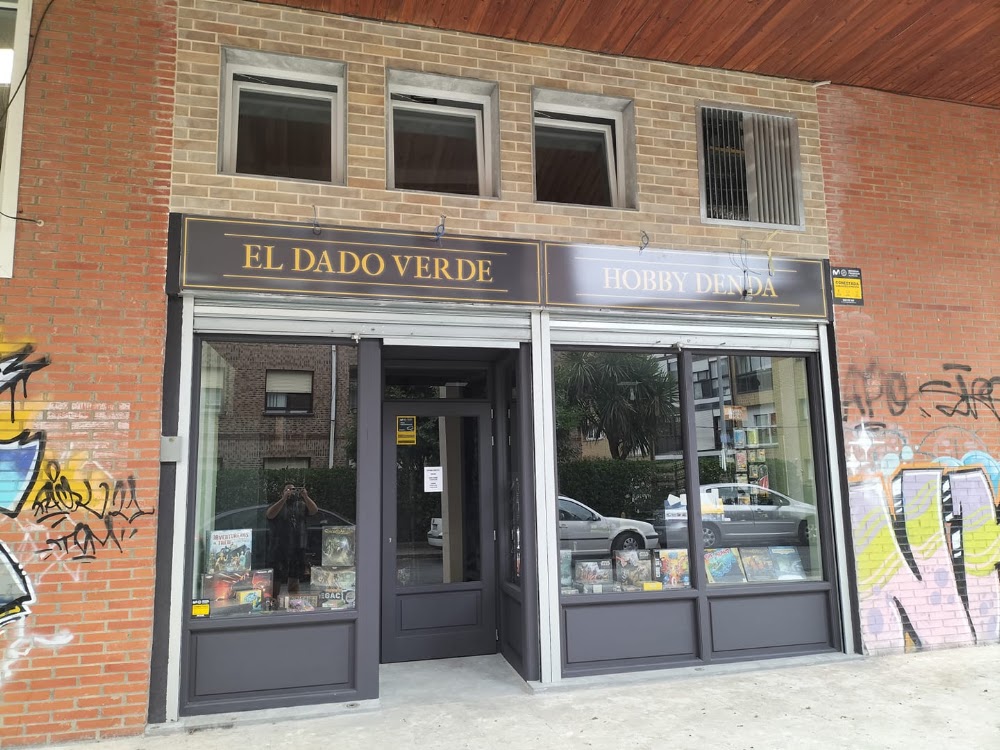 El Dado Verde, tienda de TCG en Sopelana