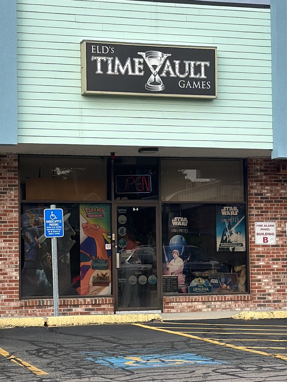 ELD's Time Vault Games, tienda de TCG en Bellingham