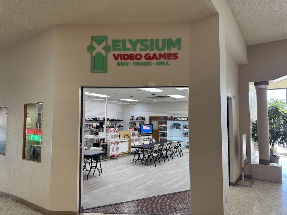 Elysium Video Games, tienda de TCG en Lewiston