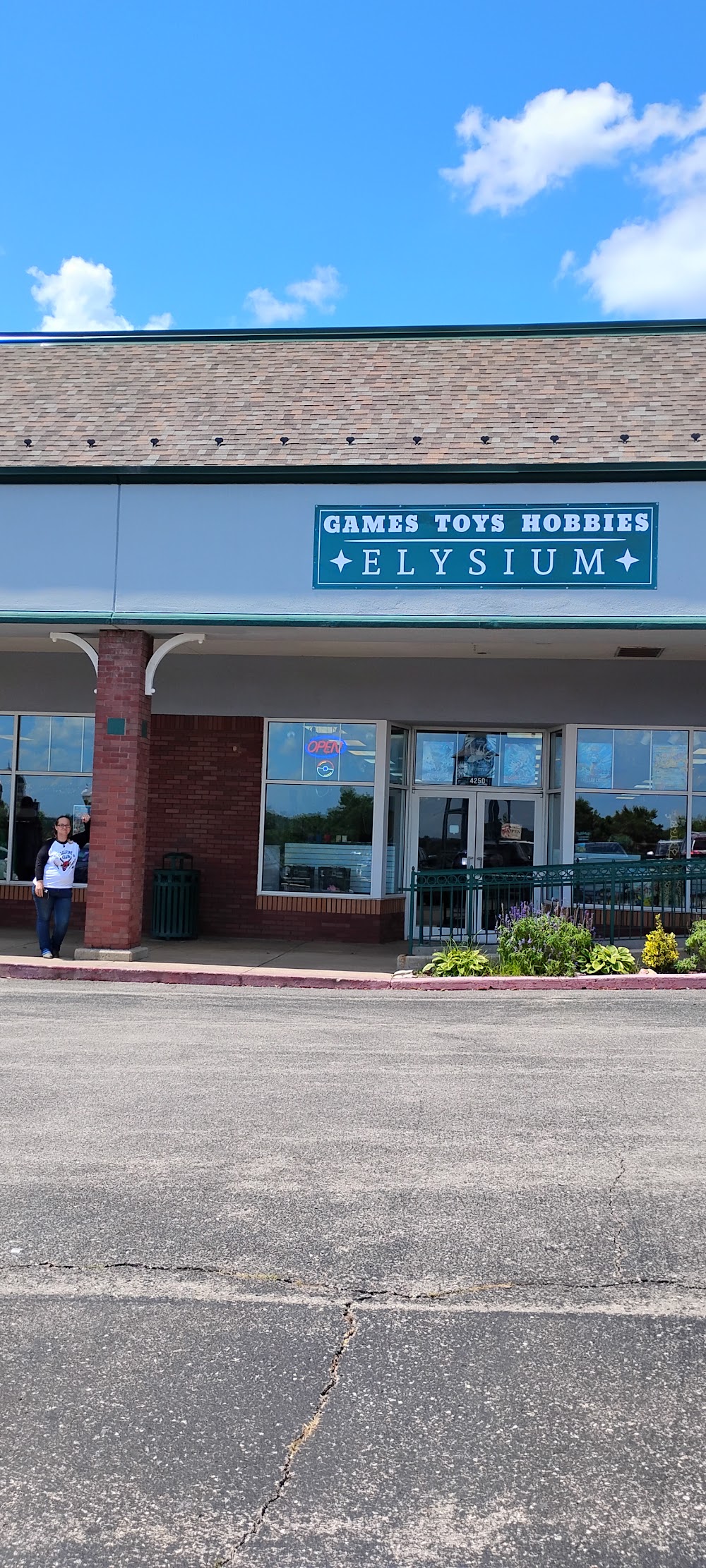 Elysium, tienda de TCG en Branson