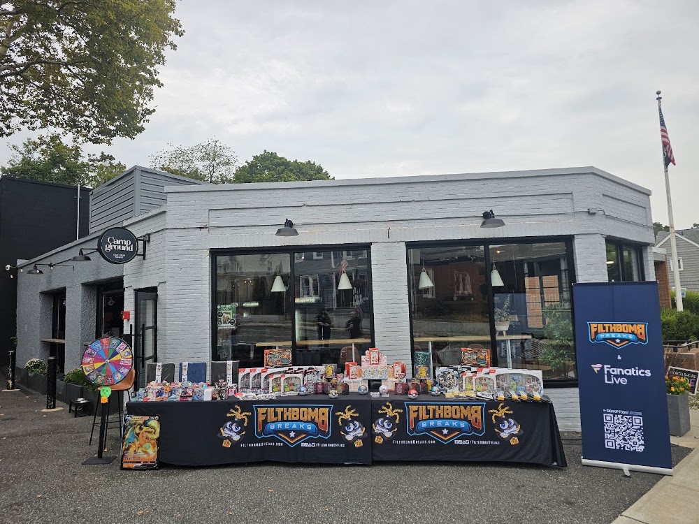 Filthbomb Breaks, tienda de TCG en Glen Cove