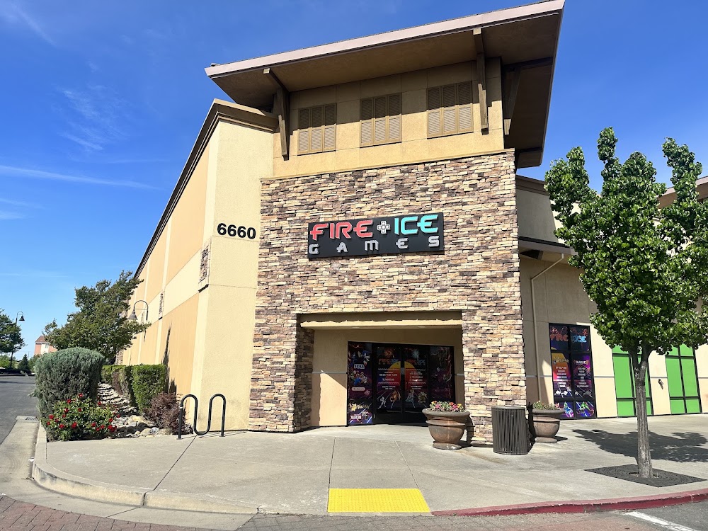 Fire & Ice Games, tienda de TCG en Rocklin