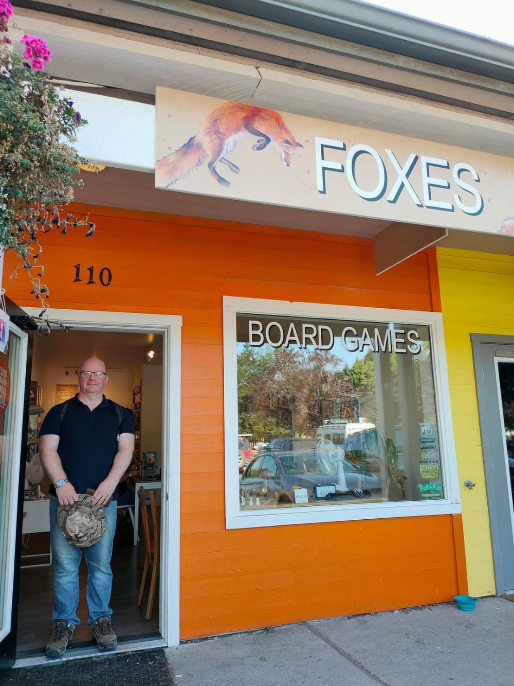 Foxes Board Game Shop, tienda de TCG en Salt Spring Island Electoral Area