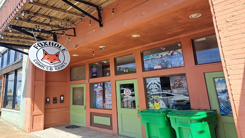 Foxhole Comics and Games, tienda de TCG en Columbus