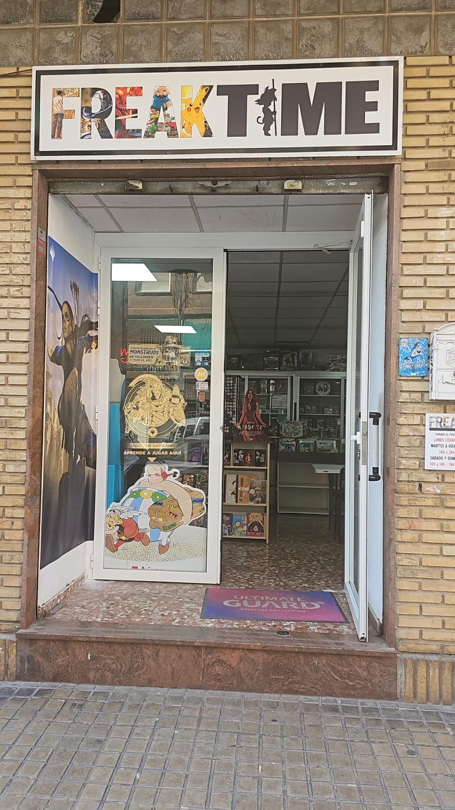 FREAKTIME, tienda de TCG en València