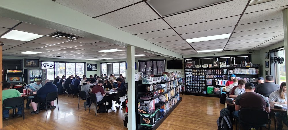 Full Moon Games, tienda de TCG en Terre Haute