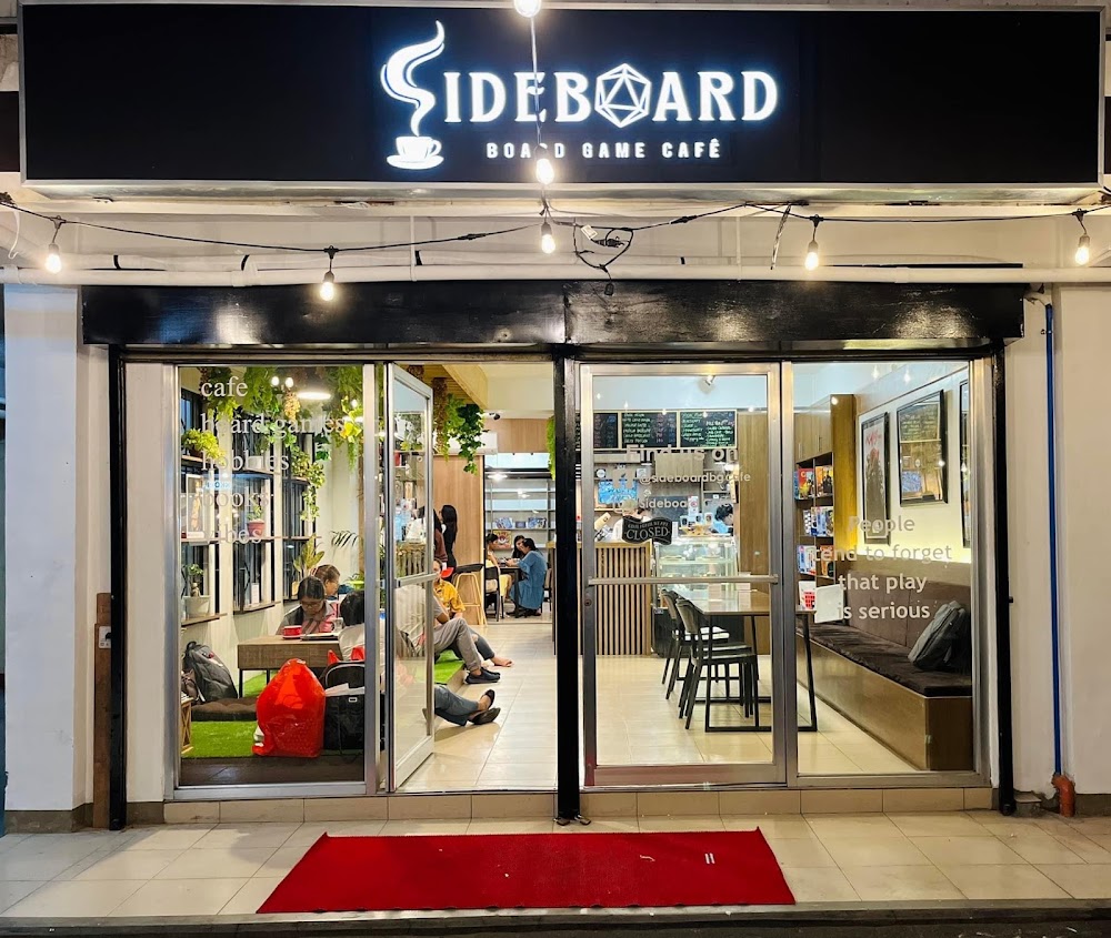 Game 3 / Sideboard Boardgame Cafe