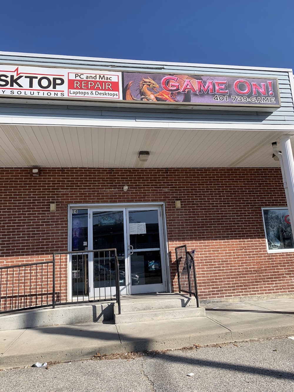 Game On! Llc, tienda de TCG en Warwick