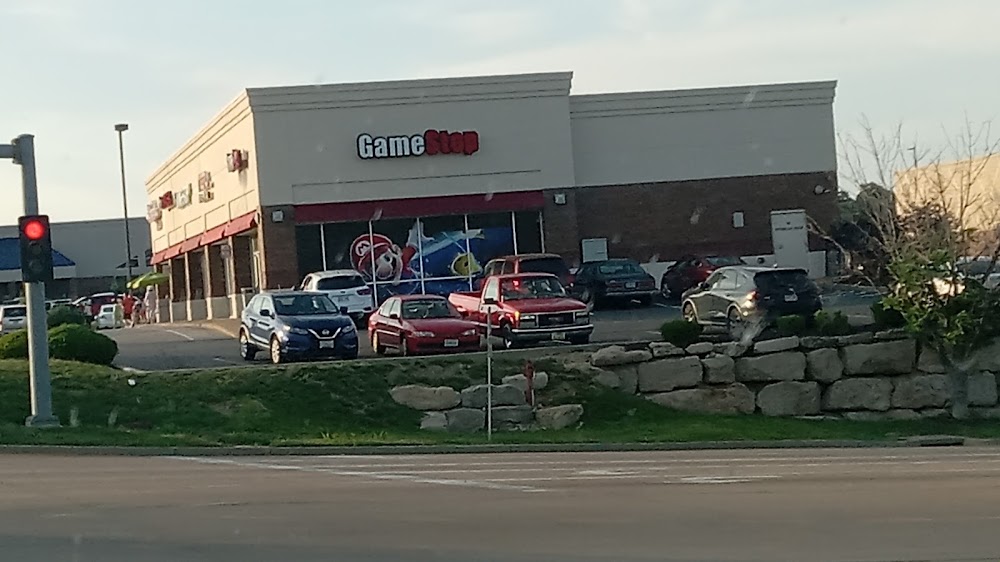GameStop - 0439 - Gravois Bluff, a TCG store in Fenton