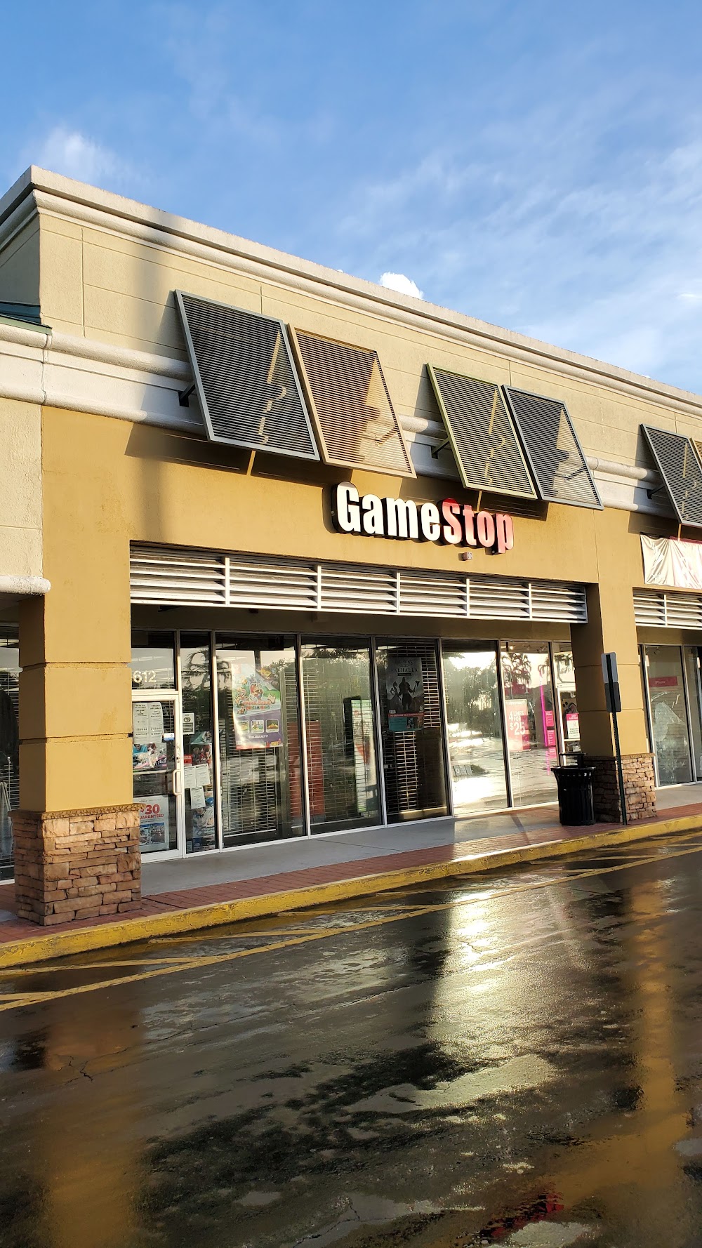 GameStop - 0441 - Pembroke Commons, tienda de TCG en Pembroke Pines