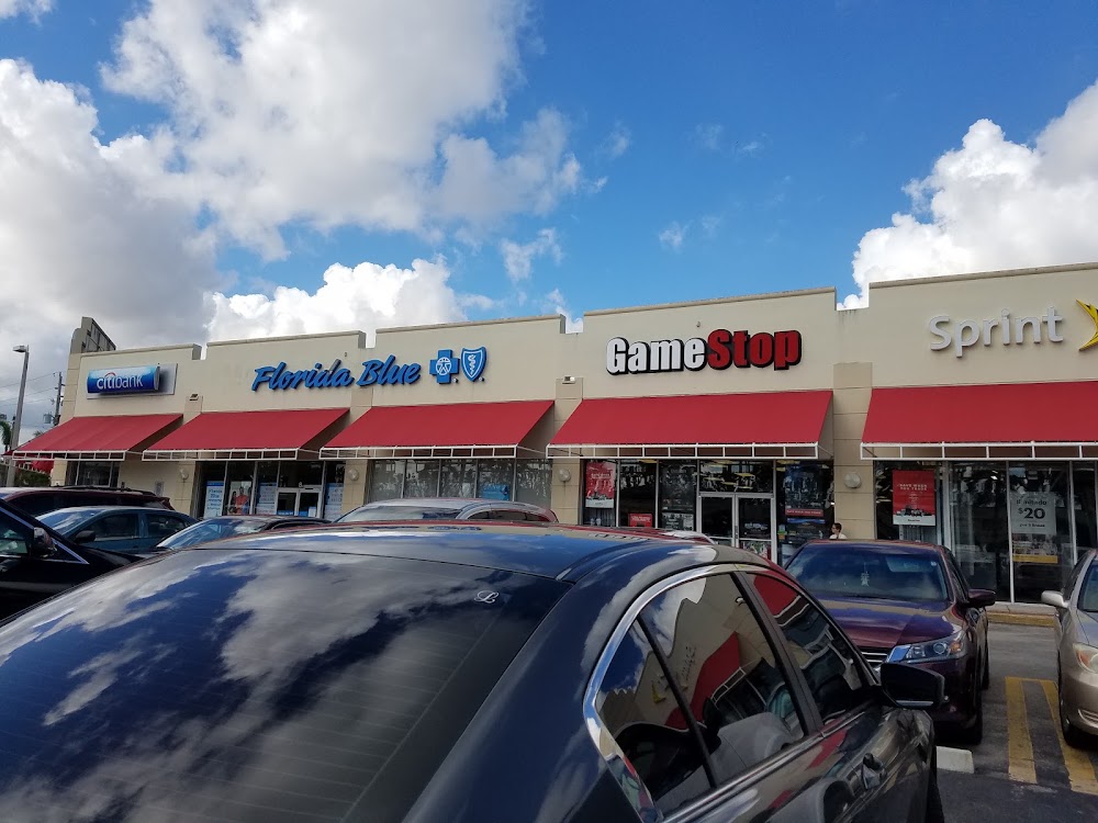 GameStop - 0474 - Palm Springs Mile, tienda de TCG en Hialeah
