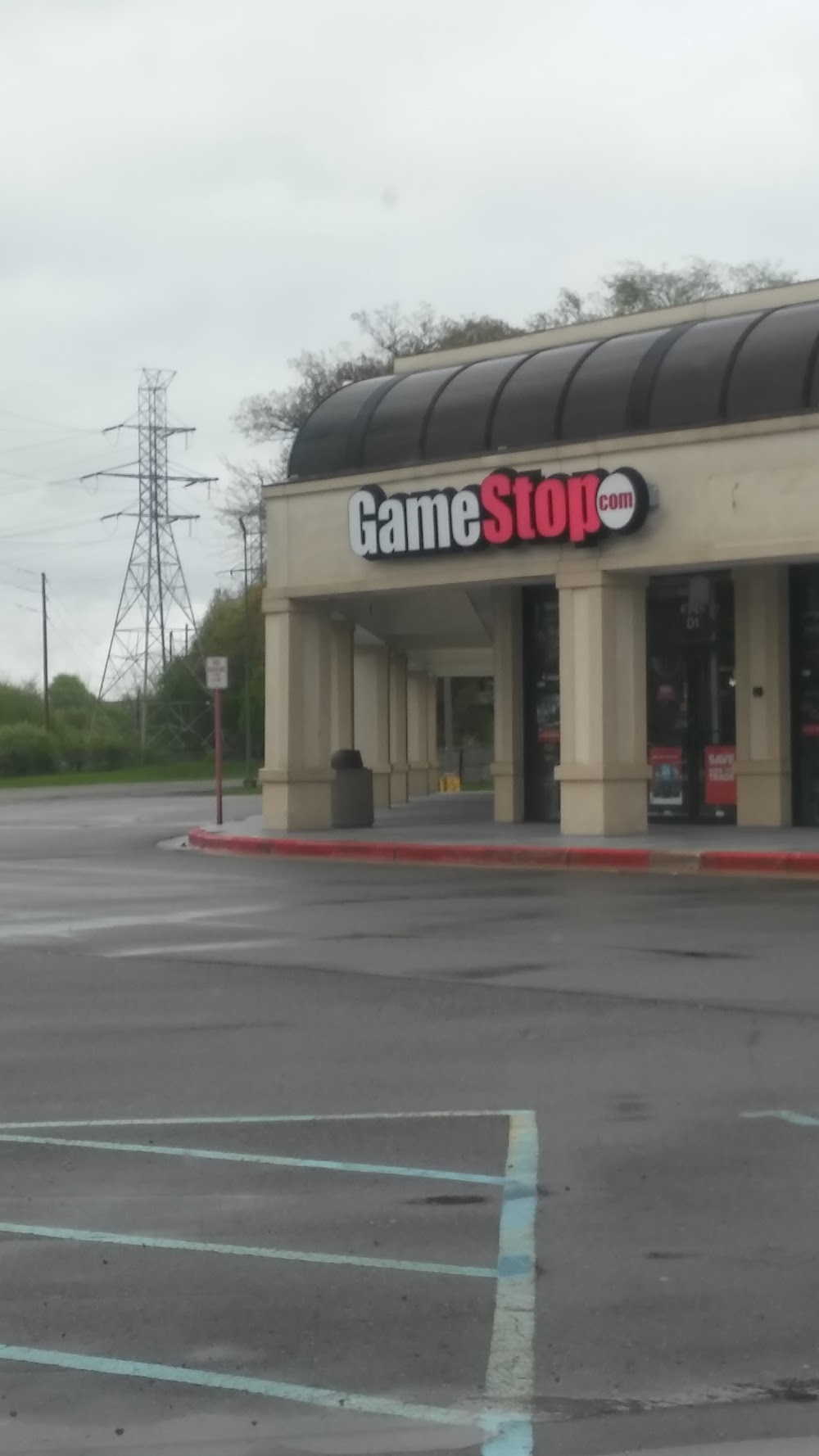 GameStop #0710, tienda de TCG en Portage