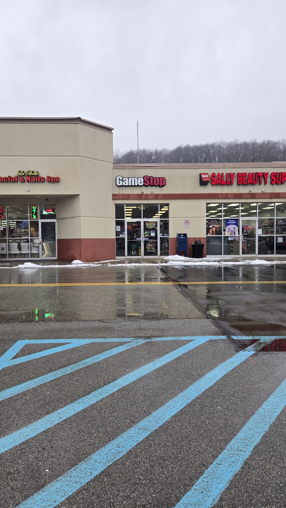 GameStop - 0810 - North Hills Village, tienda de TCG en Pittsburgh