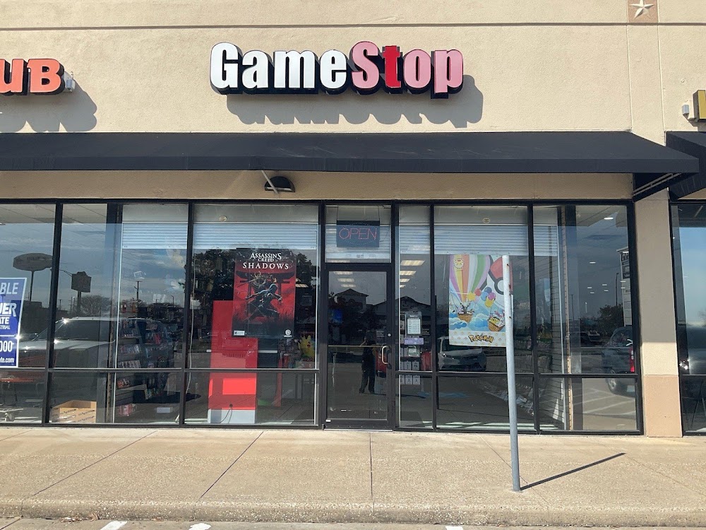 GameStop - 0921 - Derek Plaza, tienda de TCG en Lake Charles