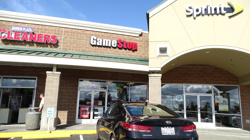 GameStop - 0990 - Burien Plaza, tienda de TCG en Burien