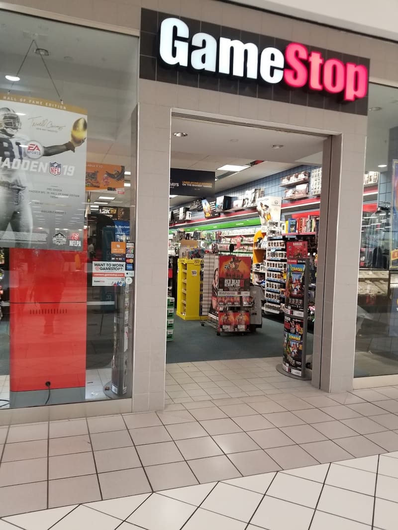 GameStop - 1338 - Cumberland Mall, a TCG store in Vineland