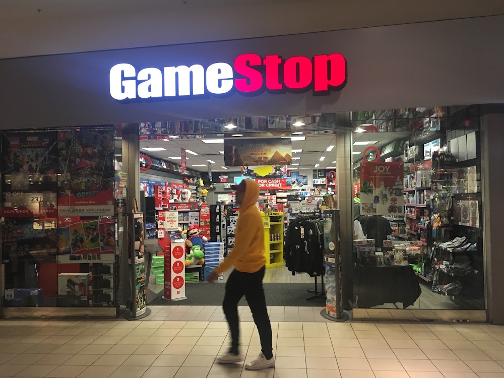 GameStop - 1415 - Tacoma Mall, tienda de TCG en Tacoma