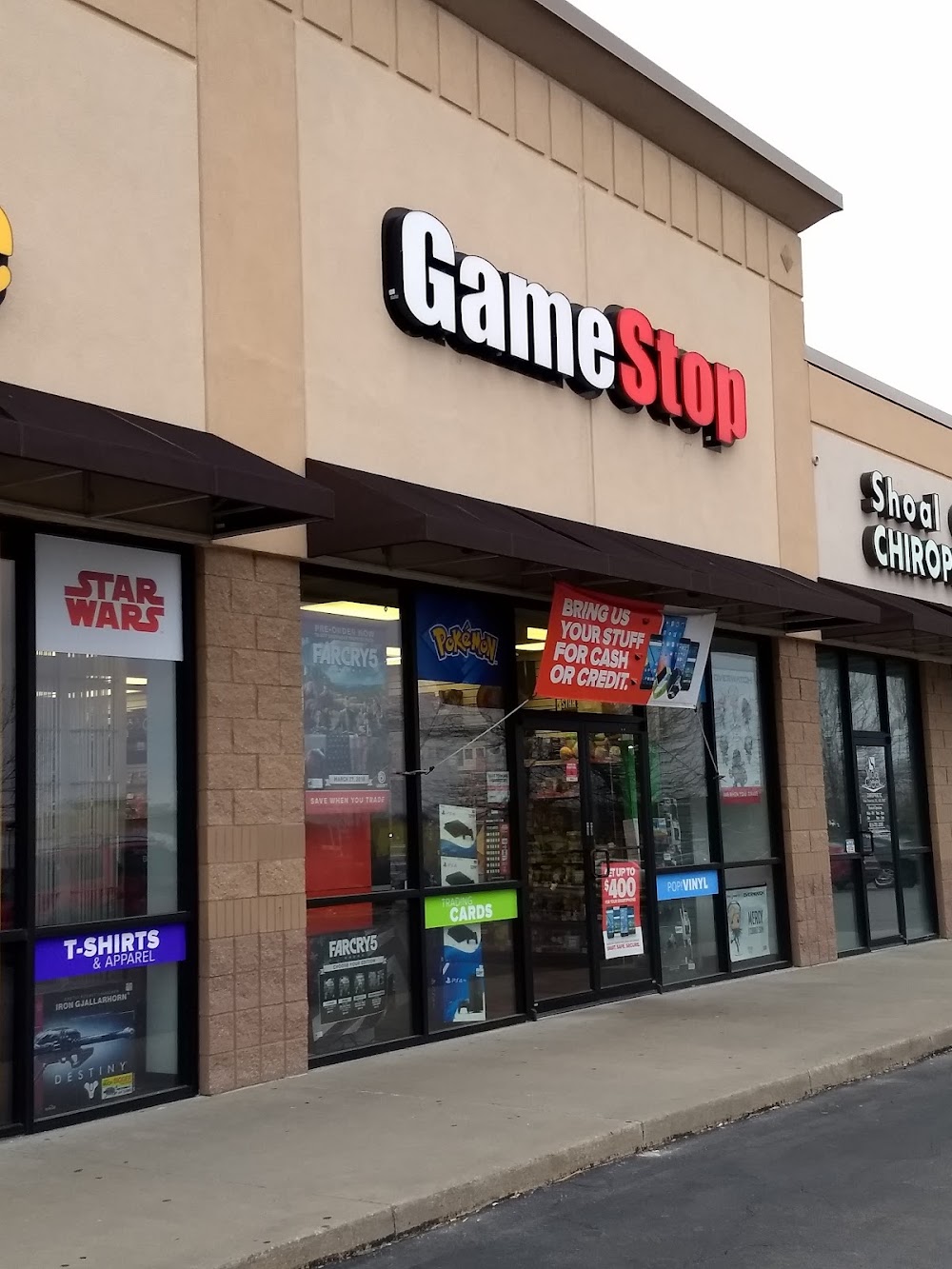 GameStop - 1588 - Wilshire Plaza, tienda de TCG en Kcmo