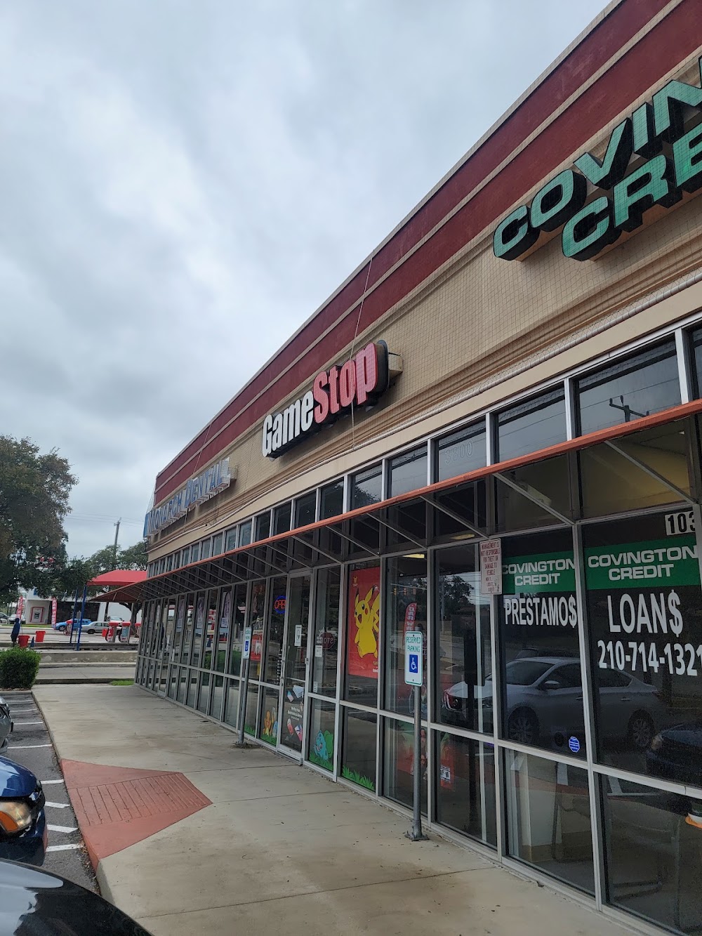 GameStop - 1620 - McCreless, tienda de TCG en San Antonio