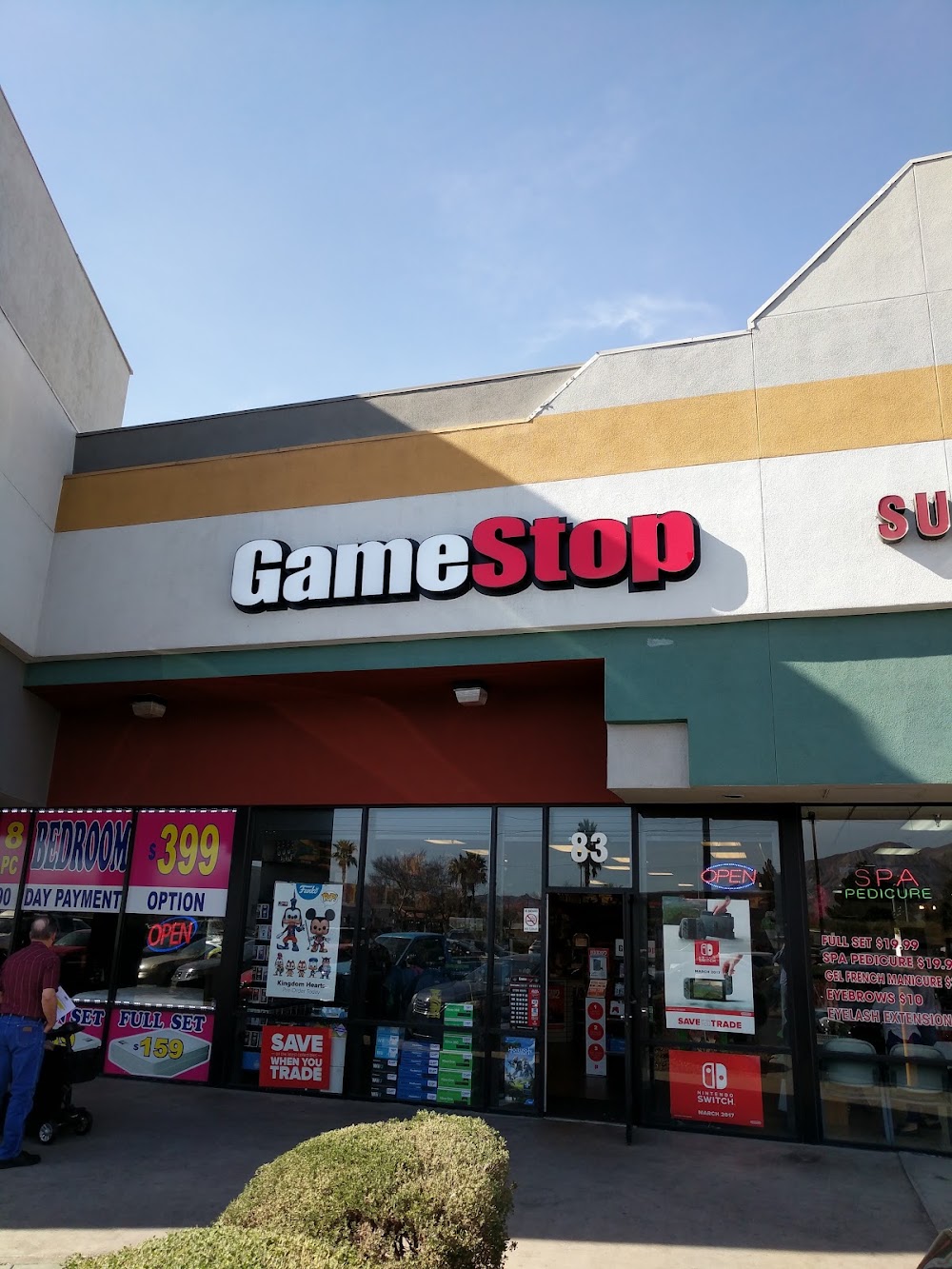 GameStop - 1702 - Charleston Commons, tienda de TCG en Las Vegas