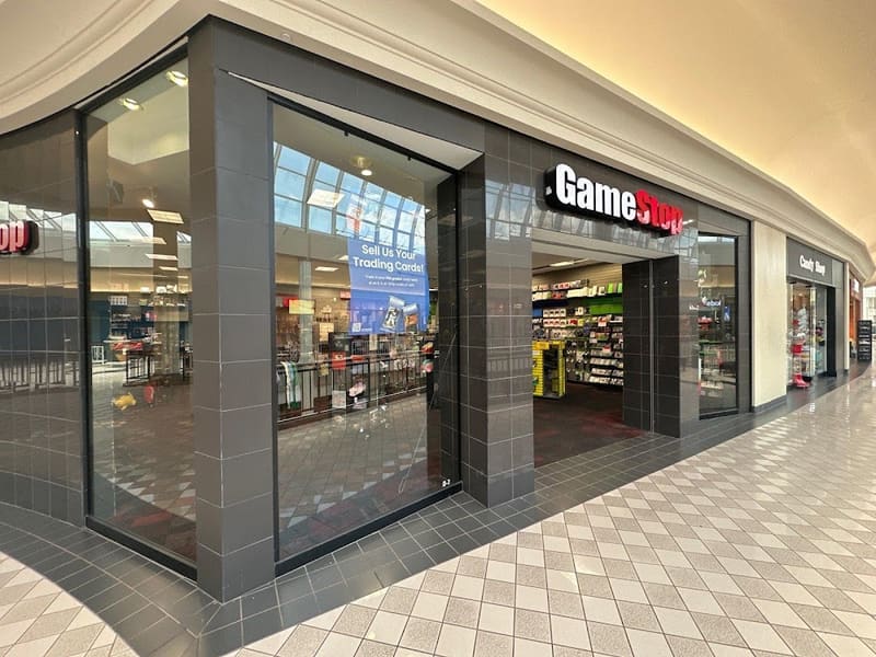 GameStop - 185 - Carolina Place Mall, tienda de TCG en Pineville