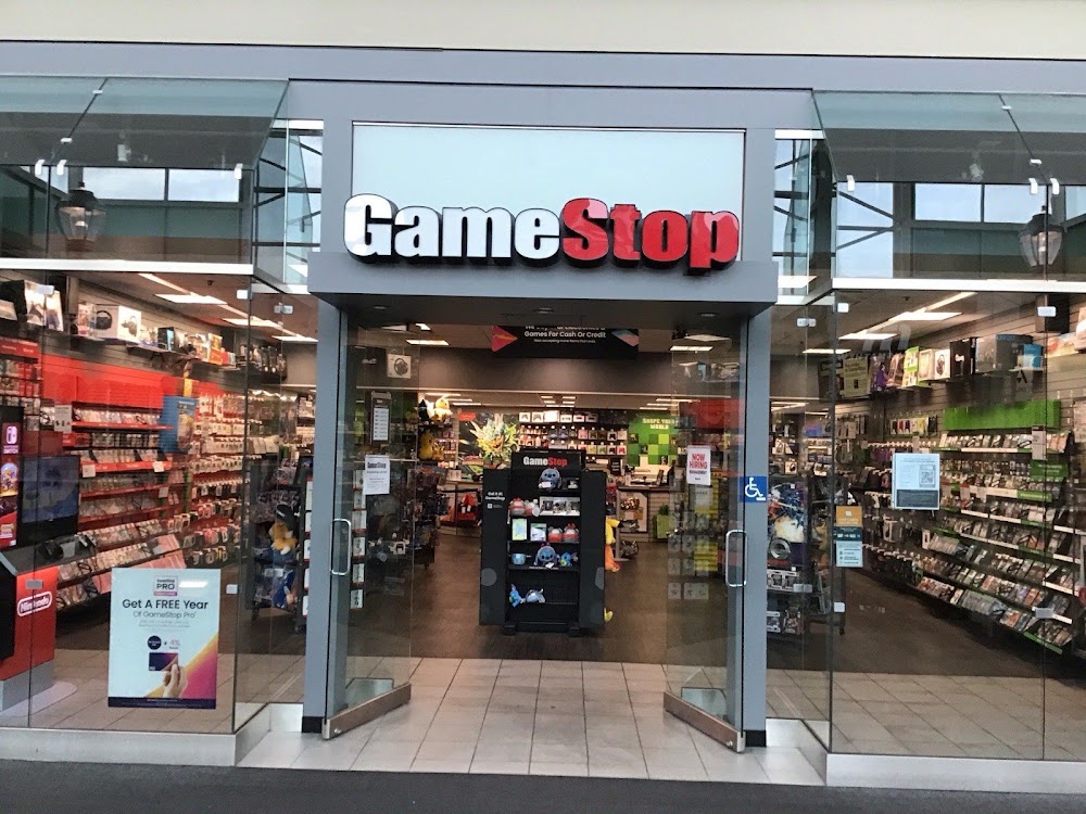 GameStop - 1949 - Mayfair Mall, tienda de TCG en Milwaukee