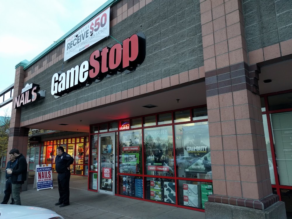 GameStop - 2213 - Gateway S/C, tienda de TCG en Portland
