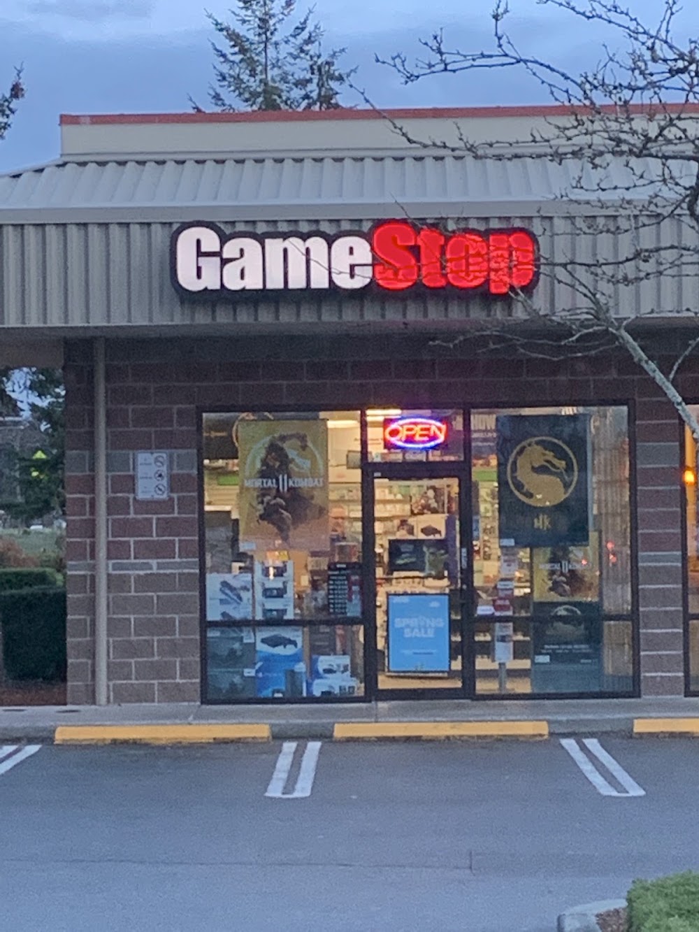 GameStop - 2217 - Meridian Town Center, tienda de TCG en Puyallup