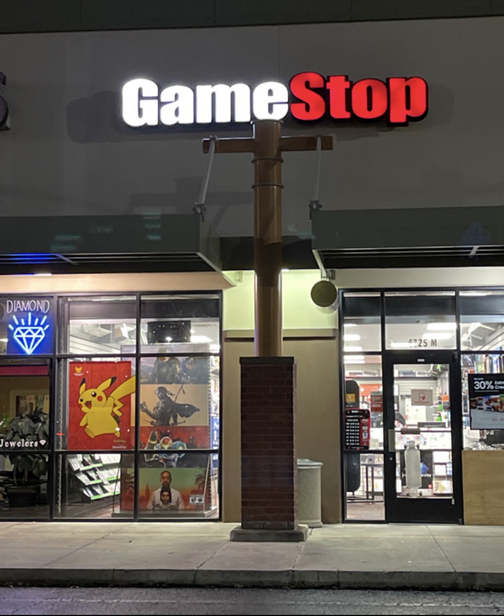 GameStop - 2302 - Siegen Plaza, tienda de TCG en Baton Rouge