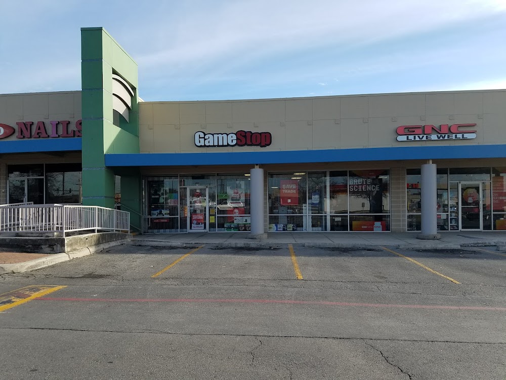 GameStop - 2403 - New Braunfels, tienda de TCG en New Braunfels
