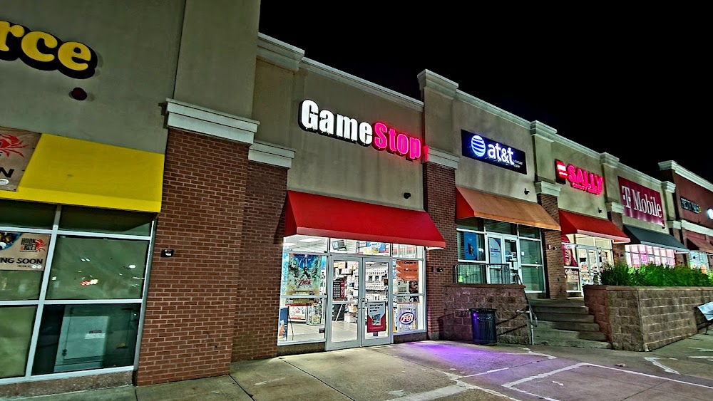GameStop - 2488 - Charter Oak, a TCG store in Hartford