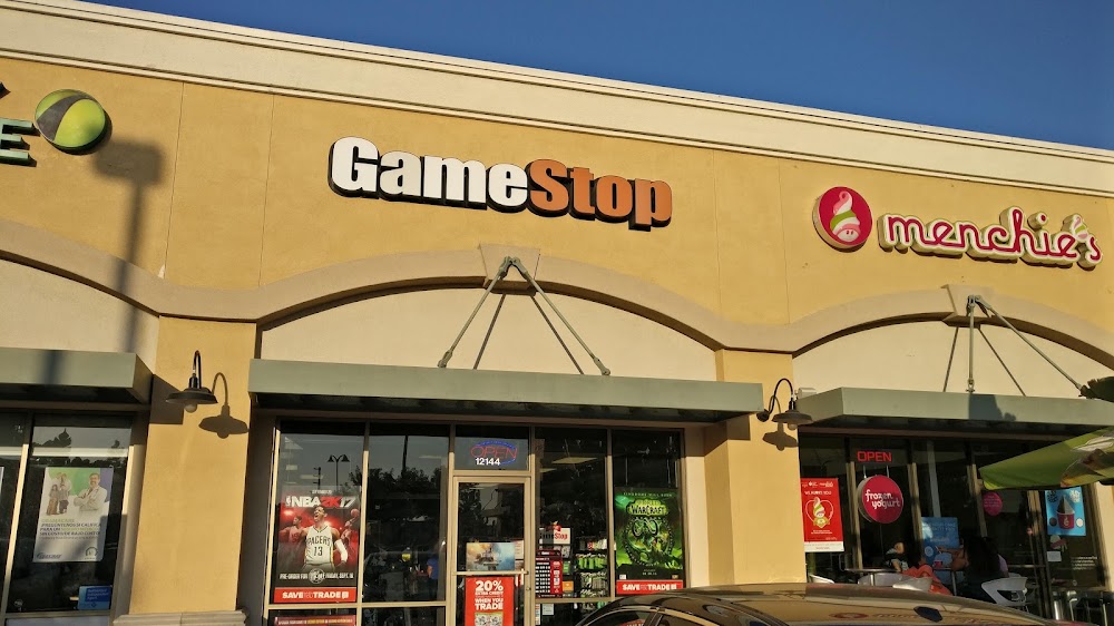 GameStop - 2534 - Downey Center, tienda de TCG en Downey