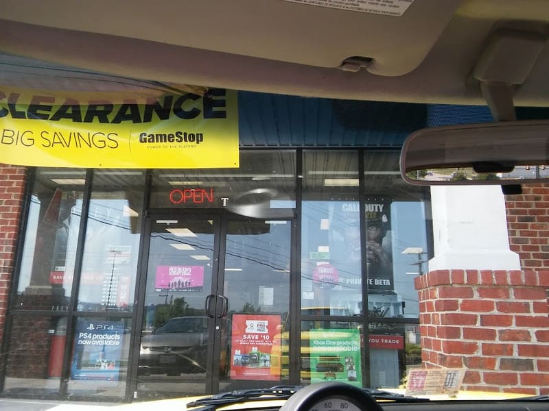 GameStop - 3086 - Mount Cross Plaza II, a TCG store in Danville