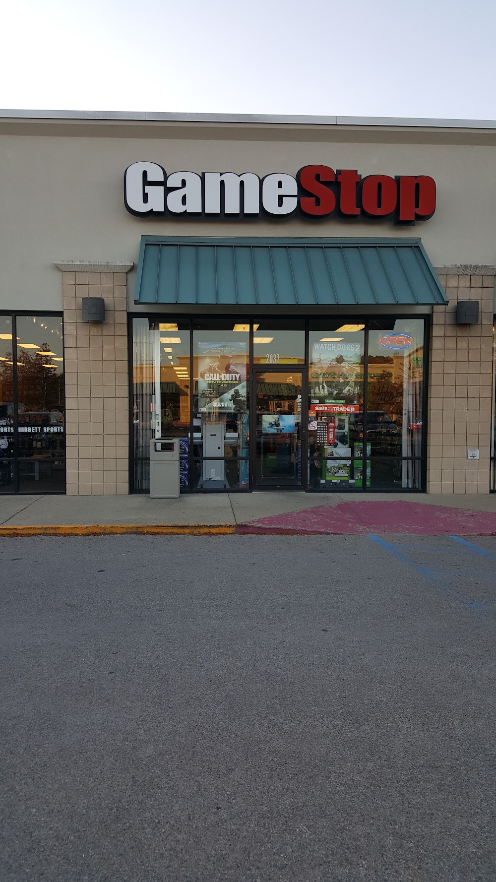 GameStop - 3269 - Radcliff S/C, a TCG store in Radcliff
