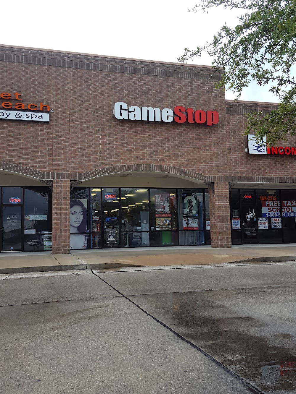 GameStop - 3276 - Chateau Commons, tienda de TCG en Kenner