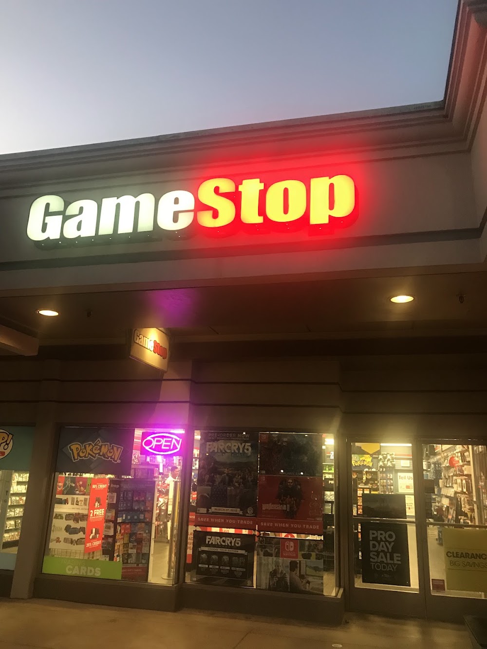 GameStop - 3518 - Kapolei Shopping Center, tienda de TCG en Kapolei