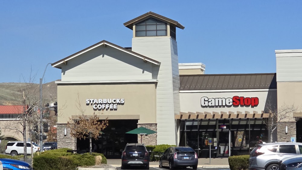 GameStop - 3711 - Sparks Crossing, tienda de TCG en Sparks
