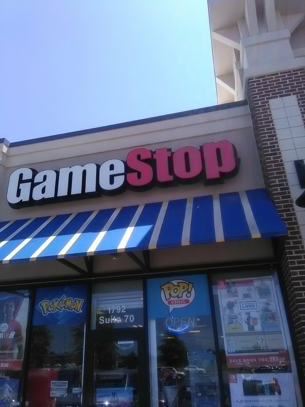 GameStop - 3839 - Shops at White Knoll, tienda de TCG en Lexington