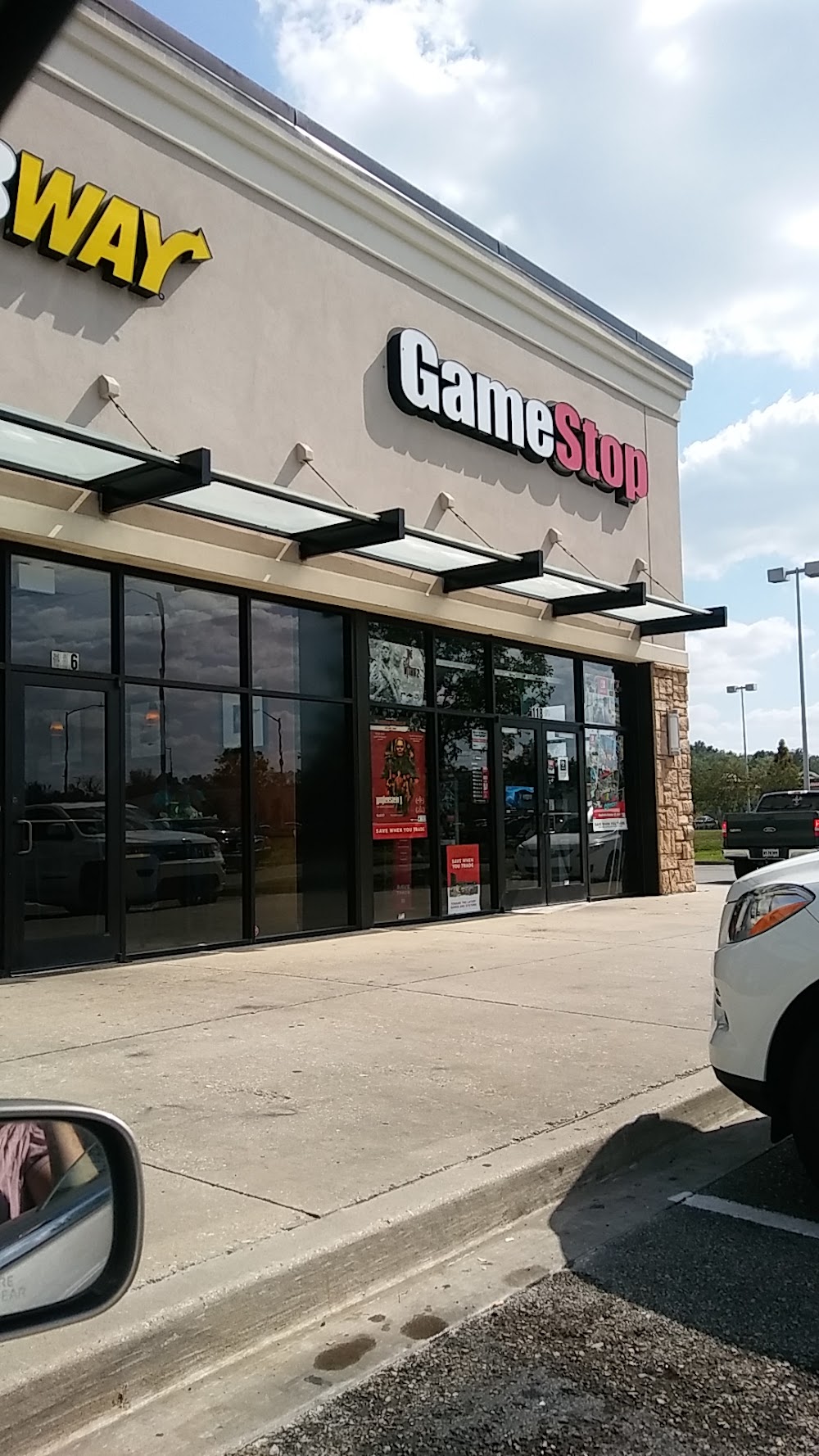 GameStop - 3840 - Stirling LaFayette, tienda de TCG en Lafayette