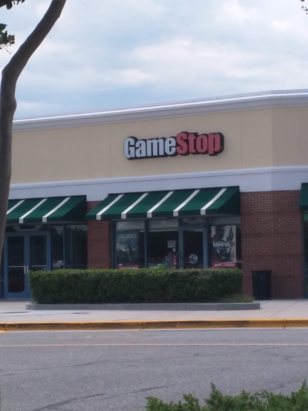 GameStop #3908, tienda de TCG en Chesapeake