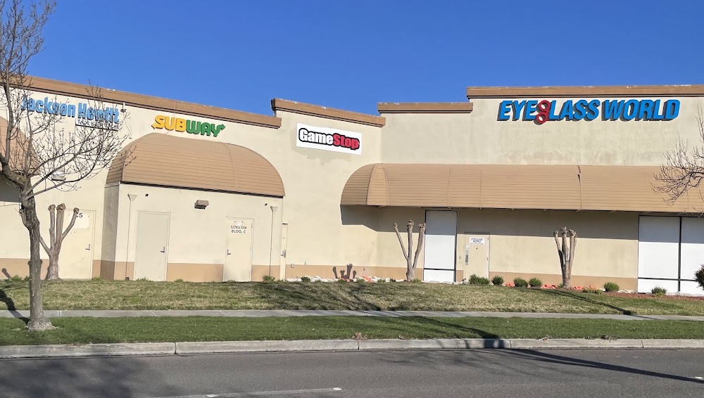 GameStop - 3999 - Central Valley Plaza, tienda de TCG en Modesto