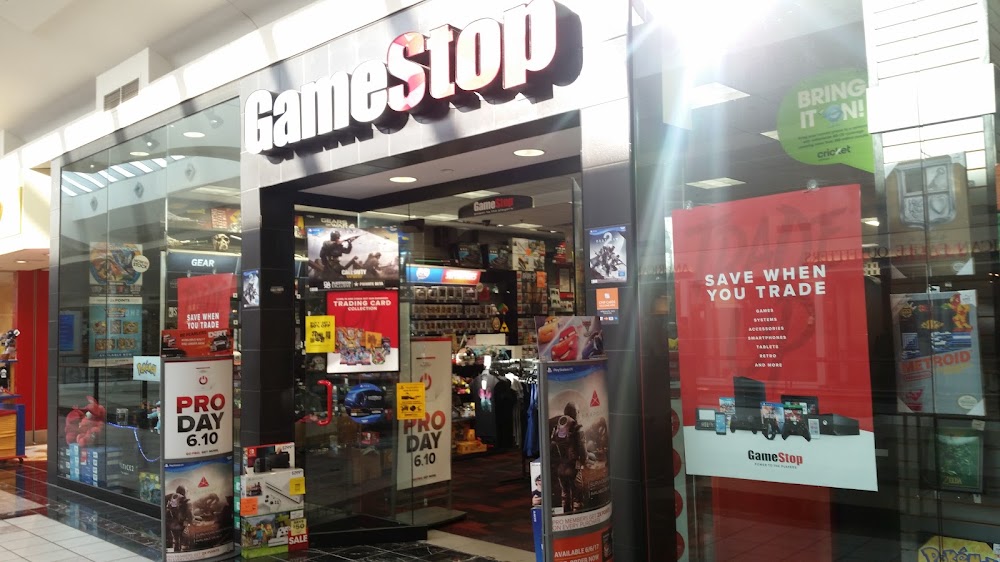 GameStop - 4037 - Mall at Fairfield Commons, tienda de TCG en Beavercreek