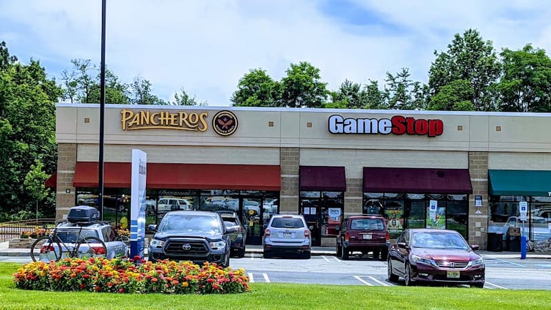 GameStop - 4771 - Watchung Square, a TCG store in Watchung