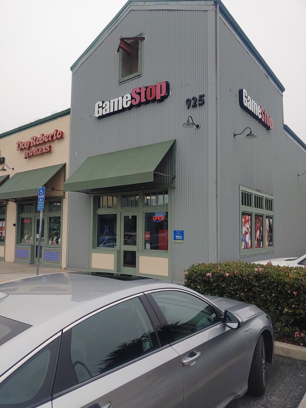 GameStop - 4918 - Sand City, tienda de TCG en Sand City
