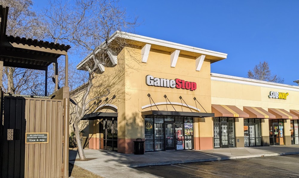 GameStop - 4966 - Center at Slatten Ranch, tienda de TCG en Antioch